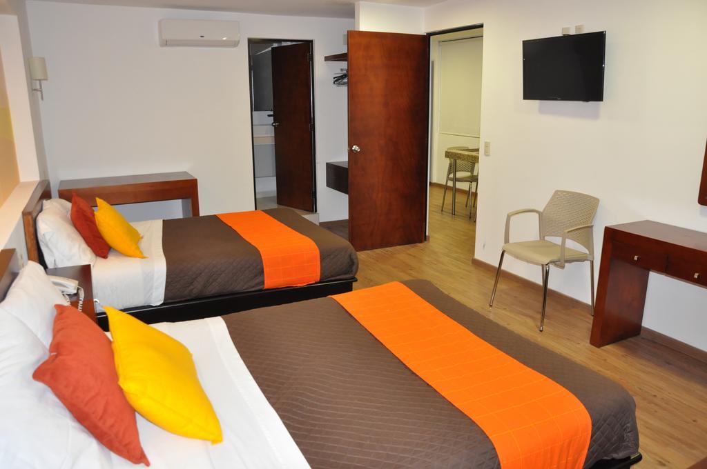 Hotel Santa Lucia Del Bosque ซานหลุยส์โปโตซิ ภายนอก รูปภาพ
