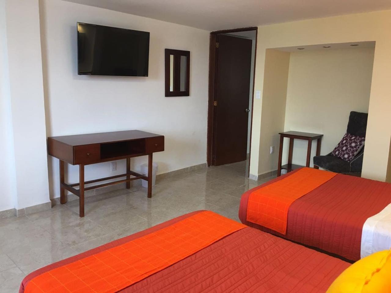 Hotel Santa Lucia Del Bosque ซานหลุยส์โปโตซิ ภายนอก รูปภาพ
